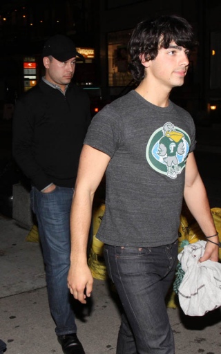 normal_jonas-brothers-1059-7.jpg