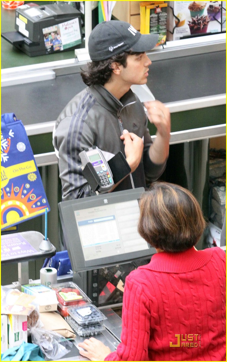joe-jonas-camp-rock-cooker-04.jpg